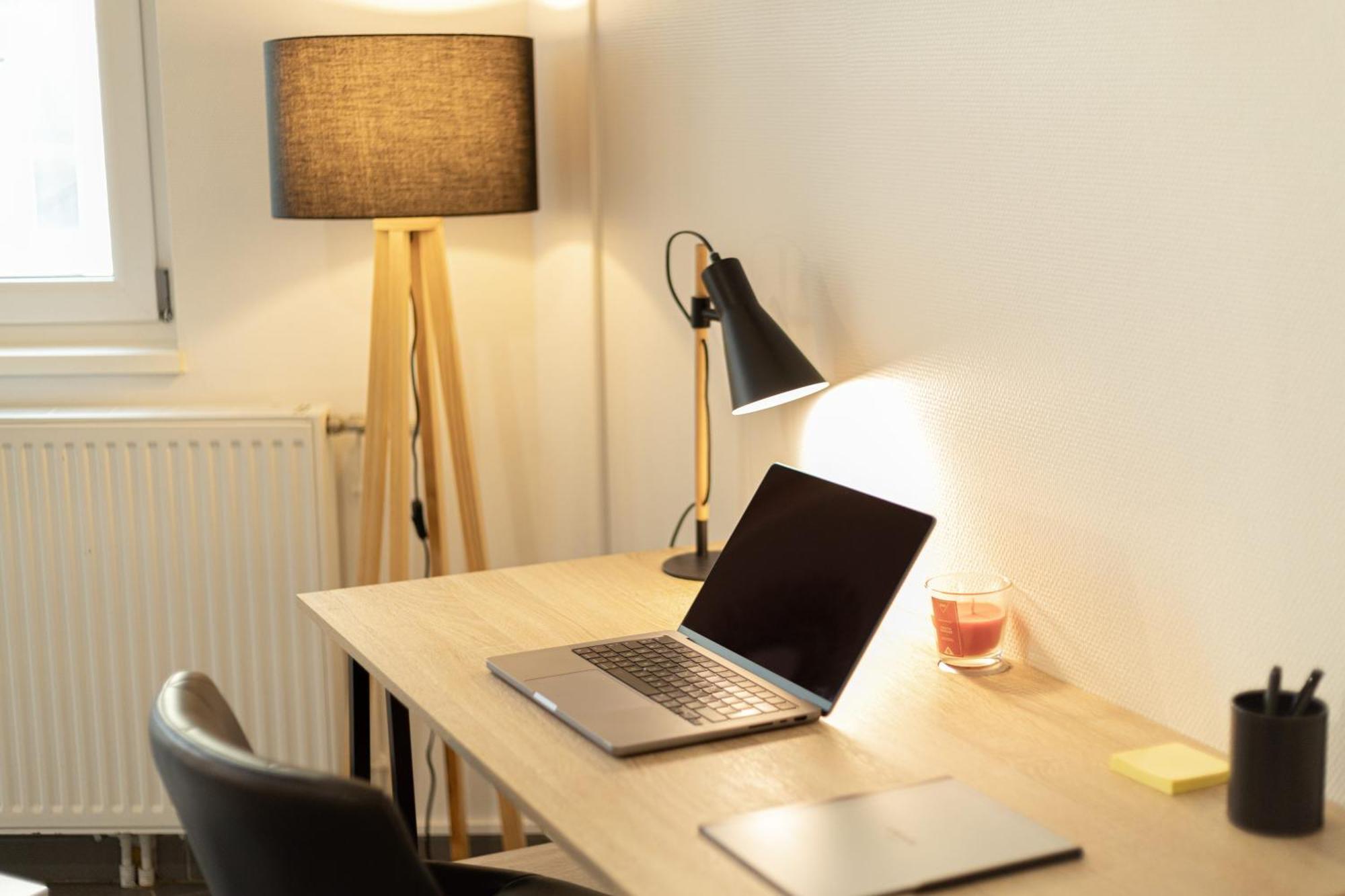 Apartment Face Yschools Arrivee Autonome 24s24h *